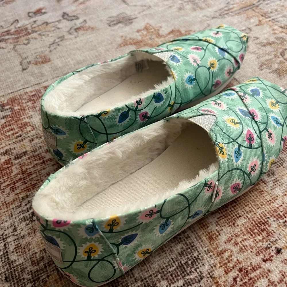 Toms Holiday print Green Slip-On flats - Picture 4 of 6